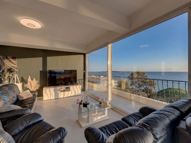 Apartment for Sale in Cannes, Cannes Area 8