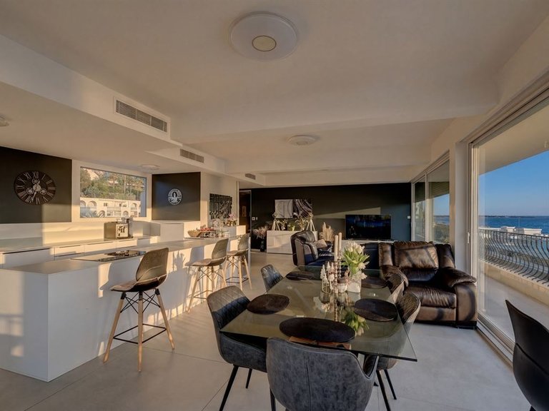Apartment for Sale in Cannes, Cannes Area 9