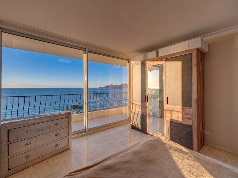 Apartment for Sale in Cannes, Cannes Area 12