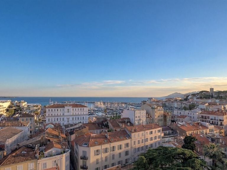 Apartment for Sale in Cannes, Cannes Area 15