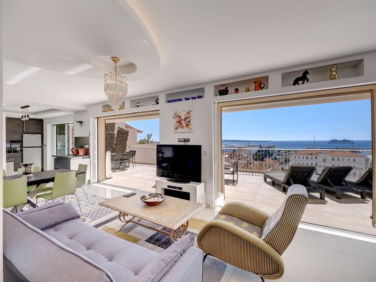Apartment for Sale in Cannes, Cannes Area 4
