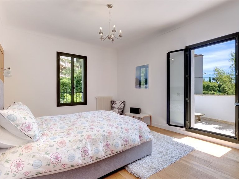 Villa for Sale in Cannes, Cannes Area 12
