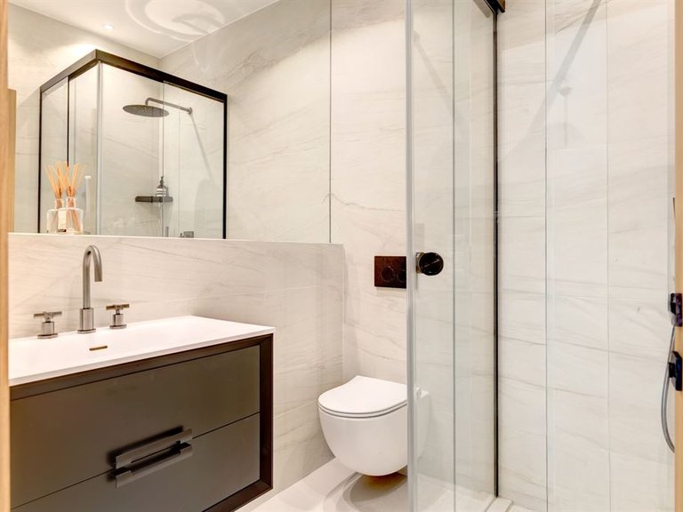 Villa for Sale in Cannes, Cannes Area 13