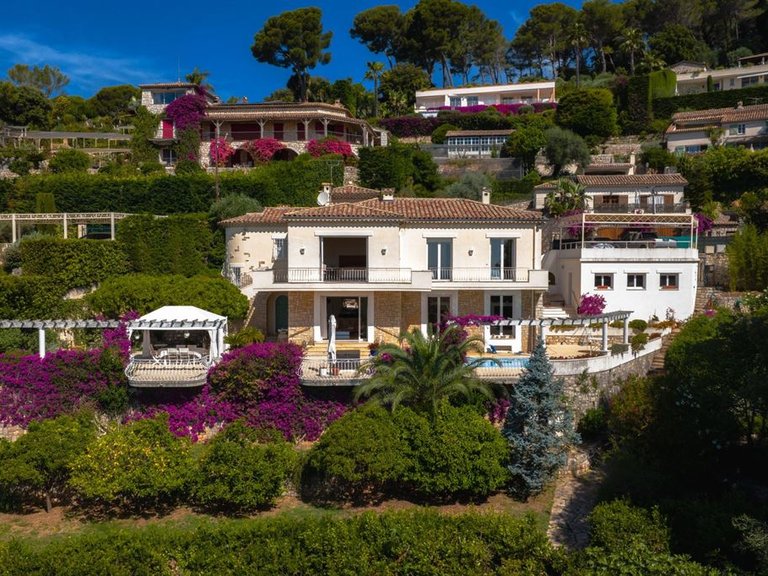 Villa for Sale in Vallauris, Antibes Area 1