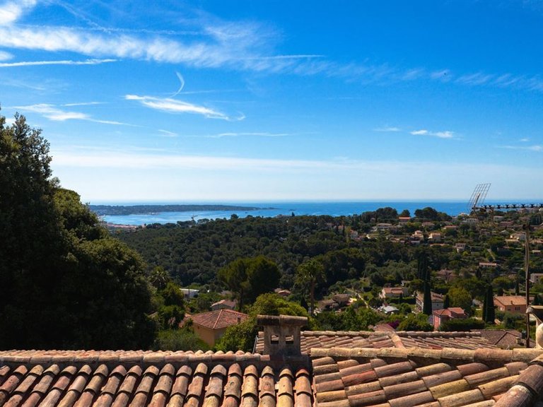 Villa for Sale in Vallauris, Antibes Area 2