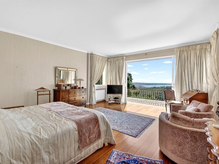 Villa for Sale in Vallauris, Antibes Area 6