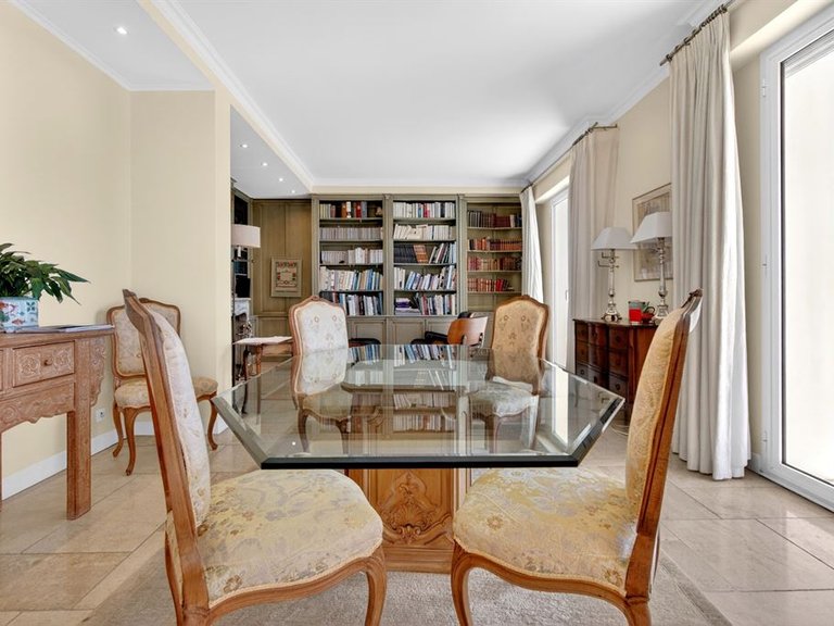 Villa for Sale in Vallauris, Antibes Area 4