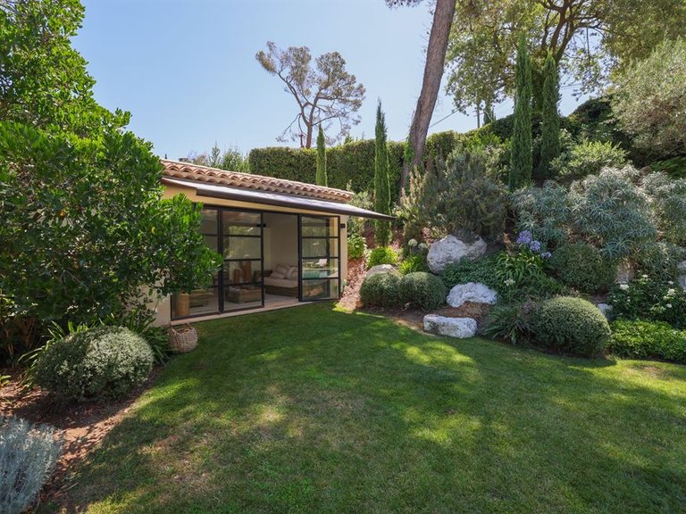 Villa for Sale in Le Cannet, Cannes Area 11