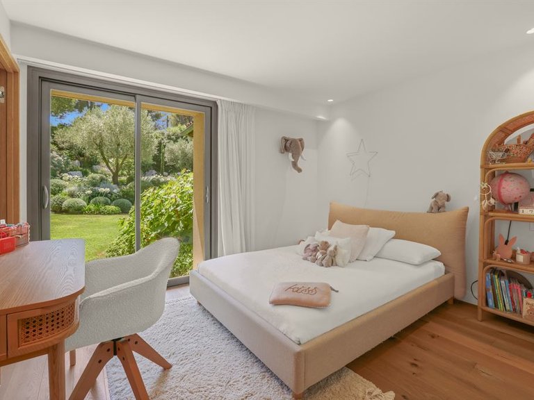 Villa for Sale in Le Cannet, Cannes Area 13