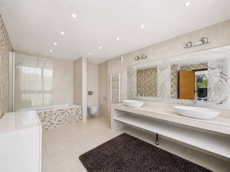 Villa for Sale in Cannes, Cannes Area 5