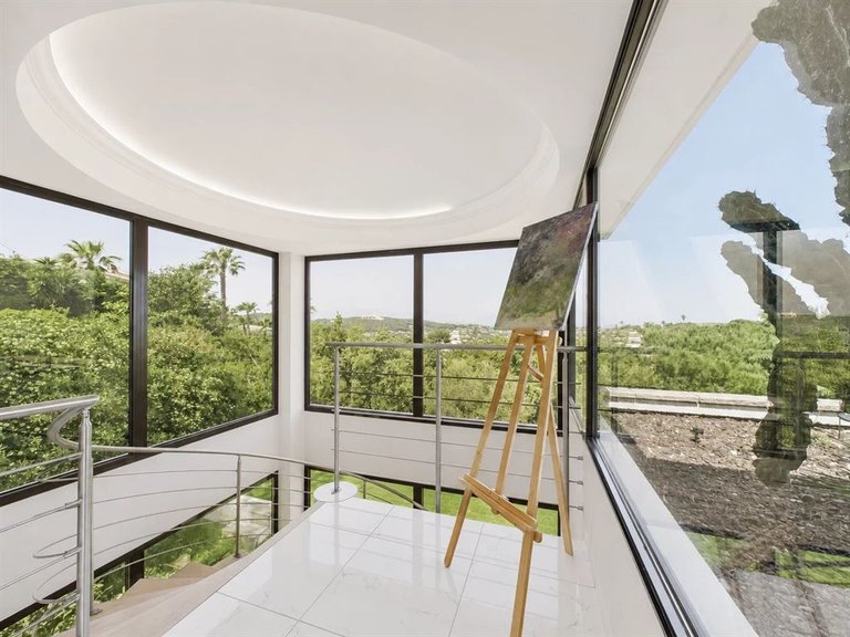 Villa for Sale in Cannes, Cannes Area 6