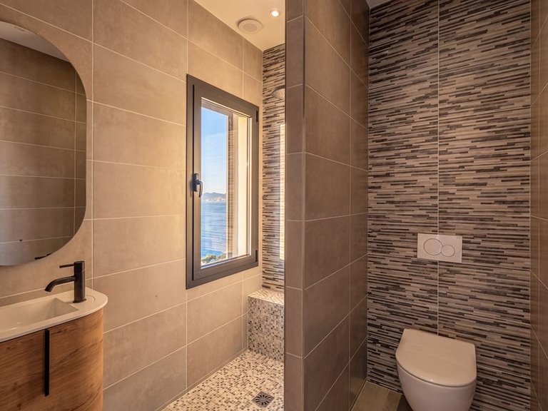 Villa for Sale in Le Golfe Juan, Antibes Area 11