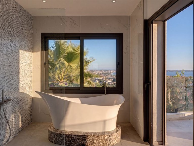 Villa for Sale in Le Golfe Juan, Antibes Area 13