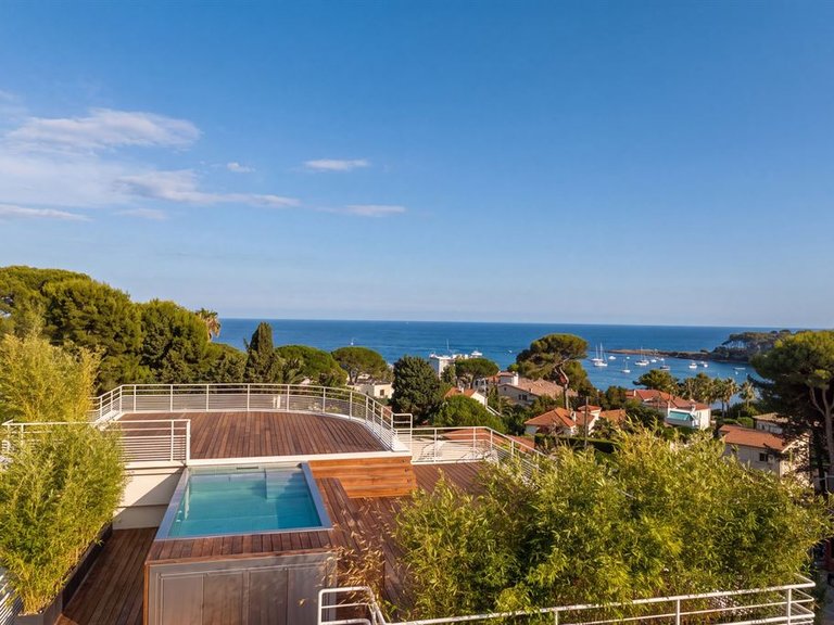 Villa for Sale in Cap D Antibes, Antibes Area 3