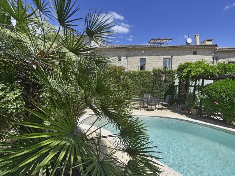 Villa for Sale in Uzes, Uzes Area 1