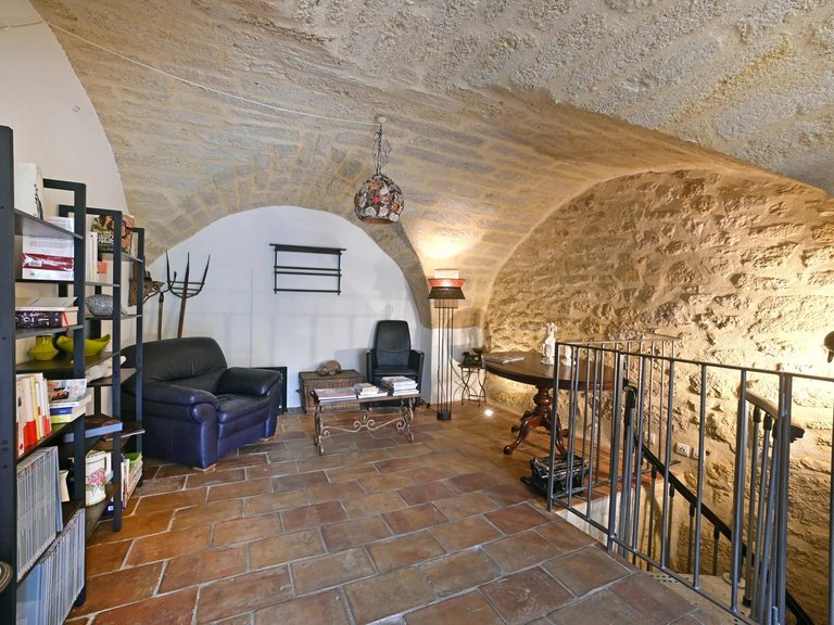 Villa for Sale in Uzes, Uzes Area 5