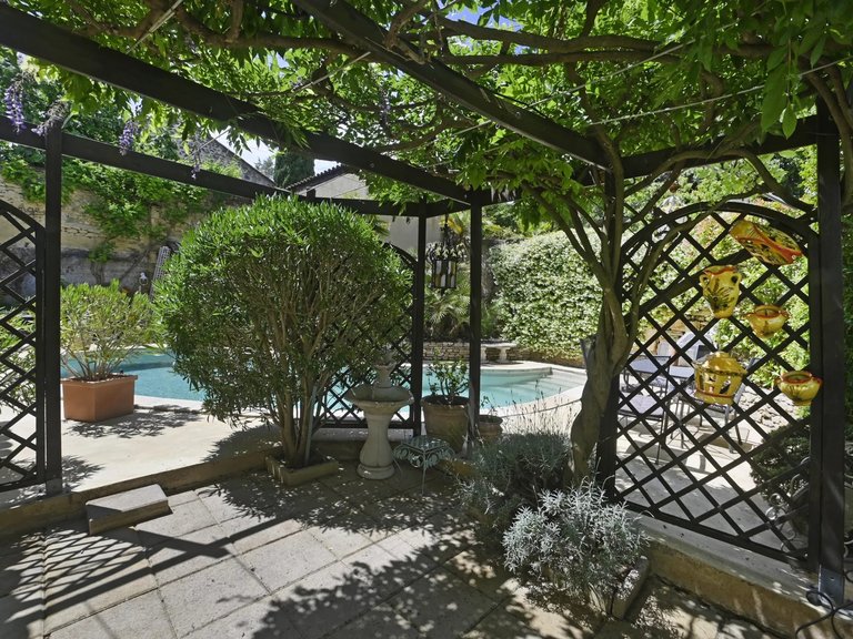 Villa for Sale in Uzes, Uzes Area 9