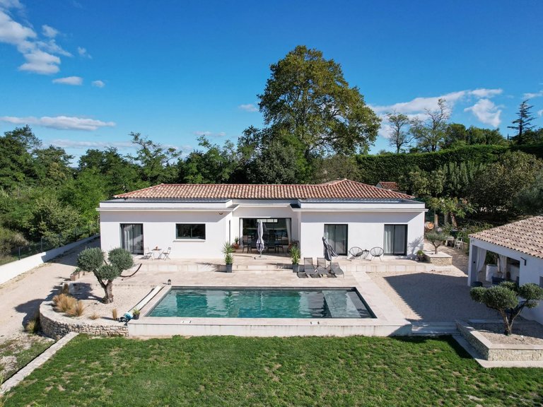 Villa for Sale in Uzes, Uzes Area 1
