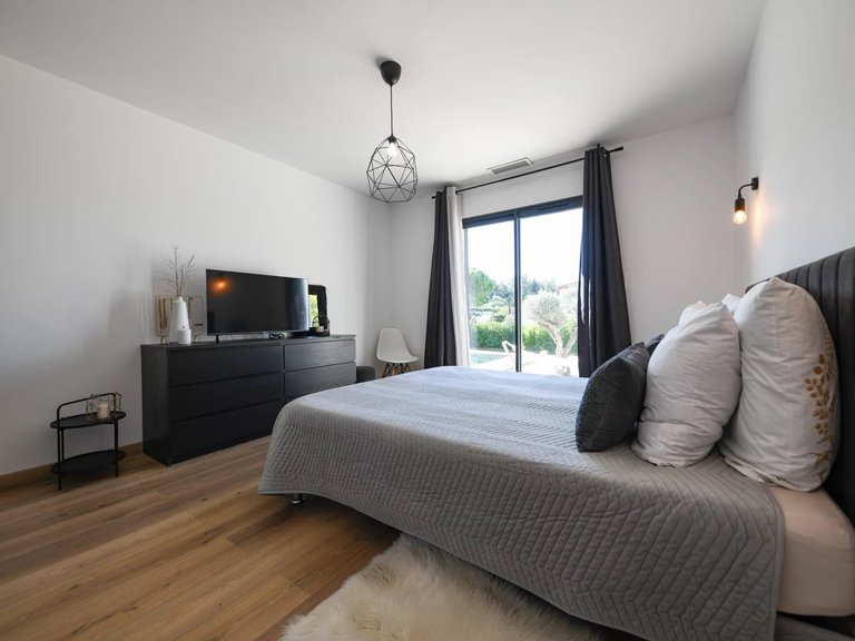 Villa for Sale in Uzes, Uzes Area 20