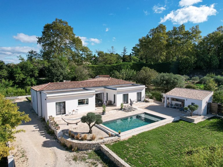 Villa for Sale in Uzes, Uzes Area 5