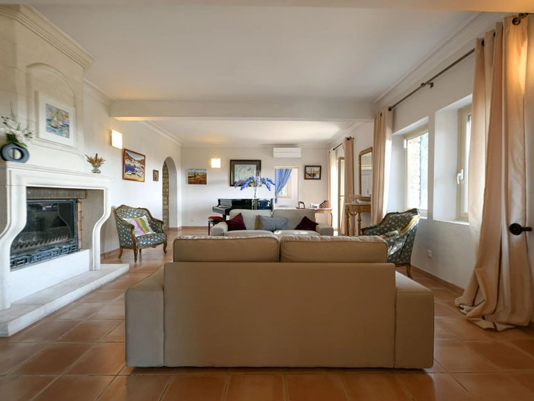 Villa for Sale in Uzes, Uzes Area 6