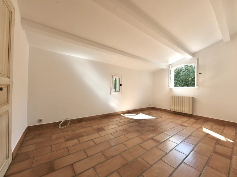 Villa for Sale in Uzes, Uzes Area 15