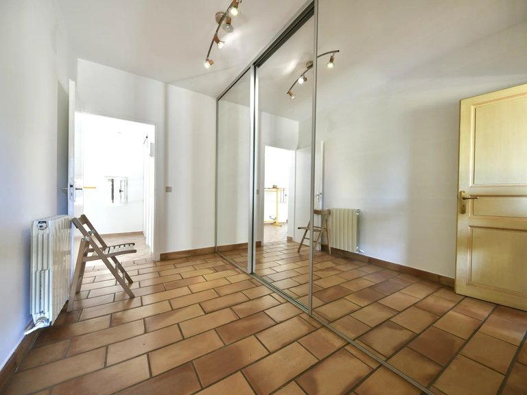 Villa for Sale in Uzes, Uzes Area 10