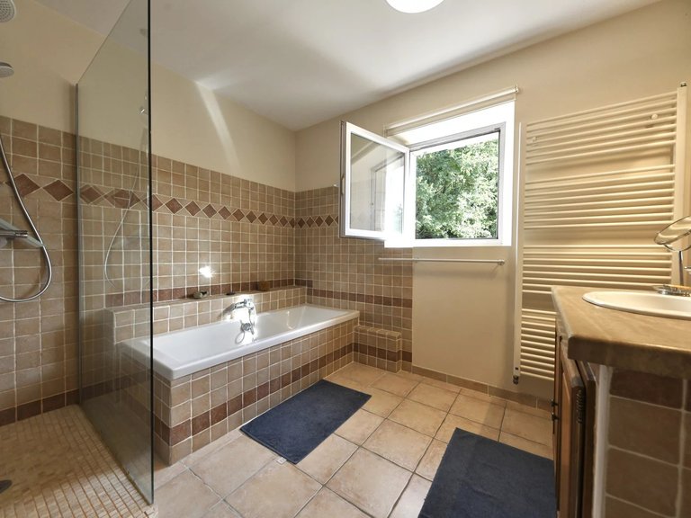 Villa for Sale in Uzes, Uzes Area 12