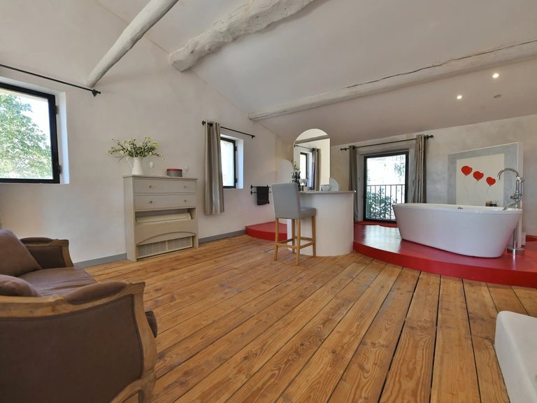 Villa for Sale in Uzes, Uzes Area 8