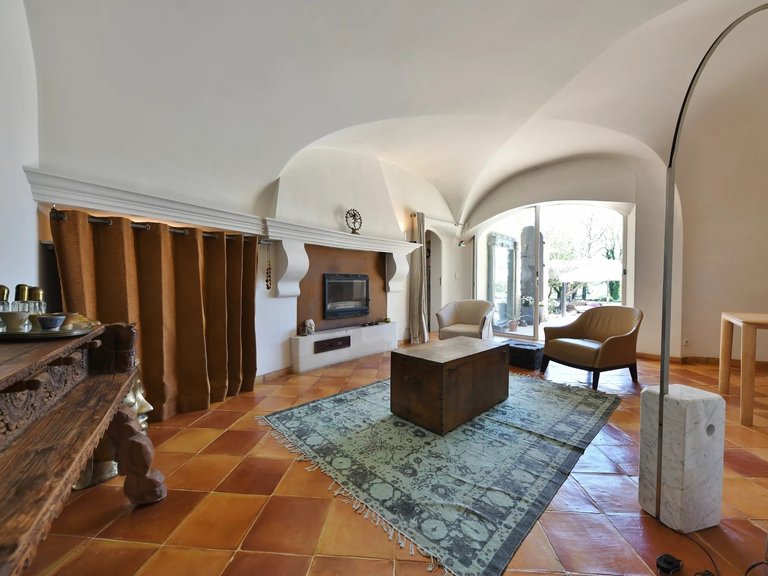 Villa for Sale in Uzes, Uzes Area 6