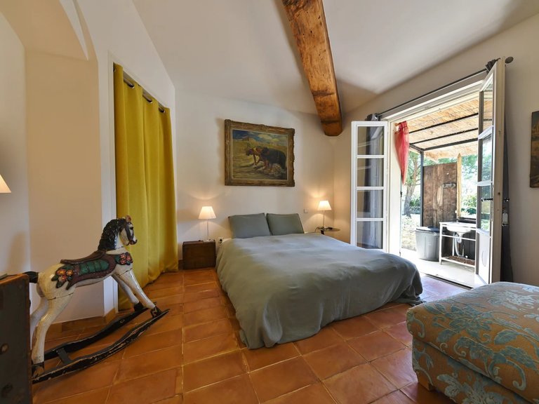 Villa for Sale in Uzes, Uzes Area 8