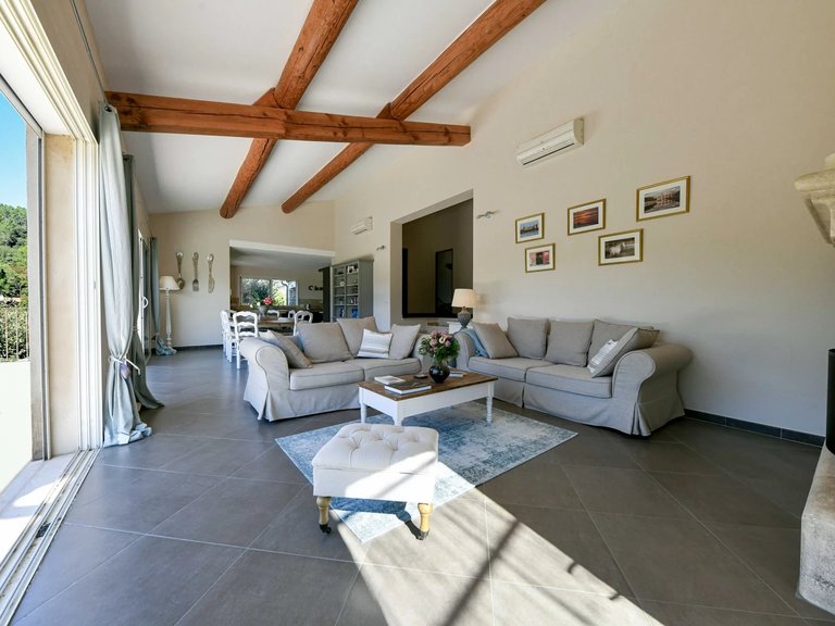 Villa for Sale in Uzes, Uzes Area 2