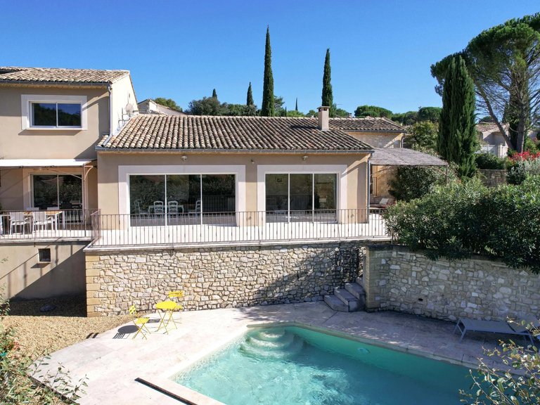 Villa for Sale in Uzes, Uzes Area 11