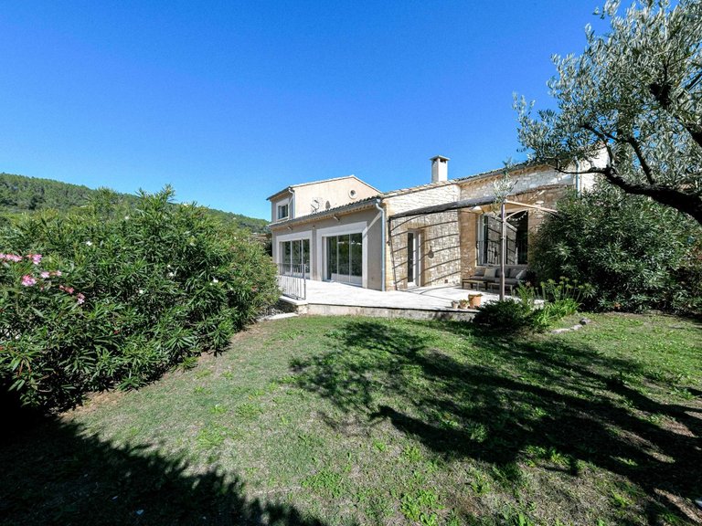Villa for Sale in Uzes, Uzes Area 20