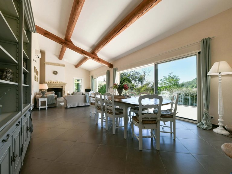 Villa for Sale in Uzes, Uzes Area 7