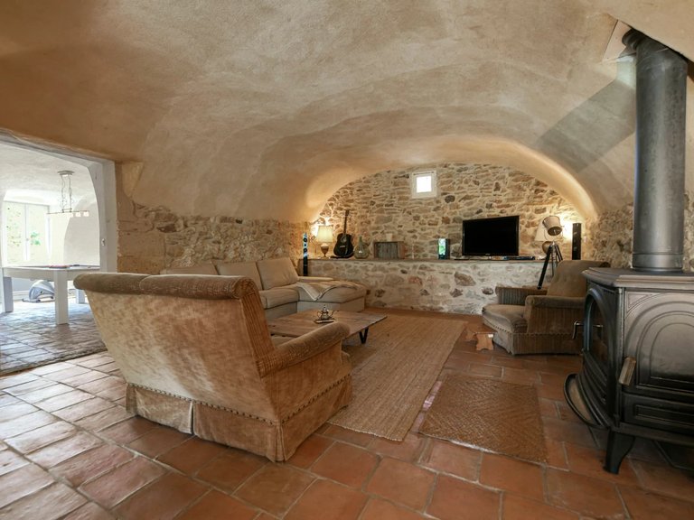 Villa for Sale in Uzes, Uzes Area 7