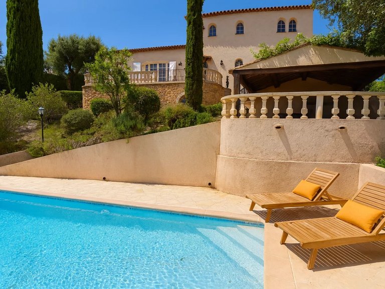 Villa for Sale in Mandelieu La Napoule, Cannes Area 3