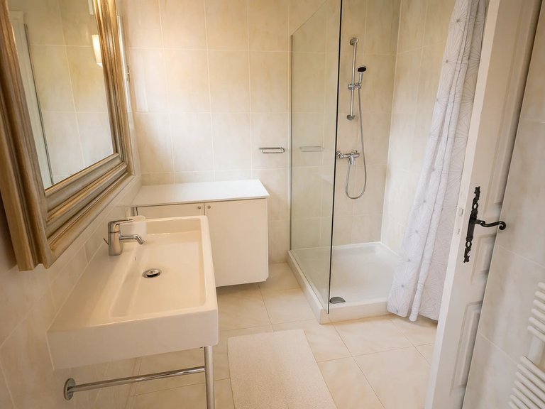 Villa for Sale in Mandelieu La Napoule, Cannes Area 8