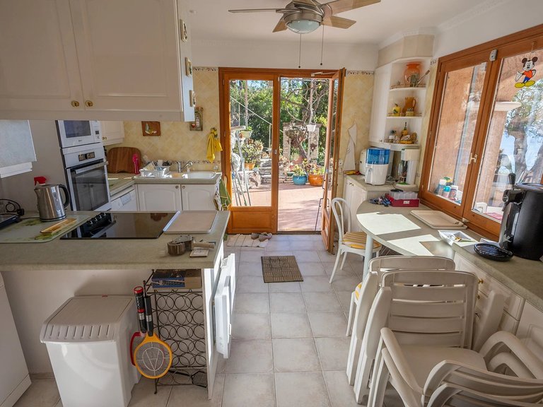 Villa for Sale in Theoule Sur Mer, Cannes Area 15
