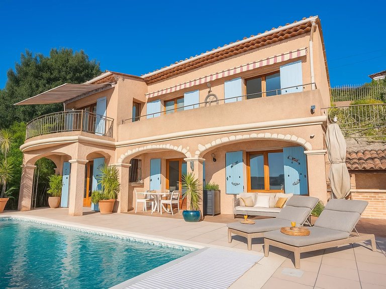 Villa for Sale in Theoule Sur Mer, Cannes Area 3