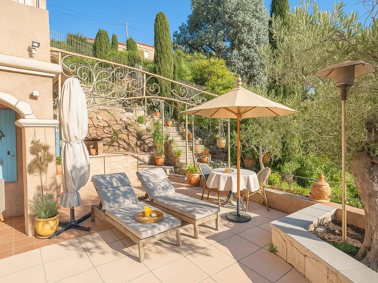 Villa for Sale in Theoule Sur Mer, Cannes Area 5