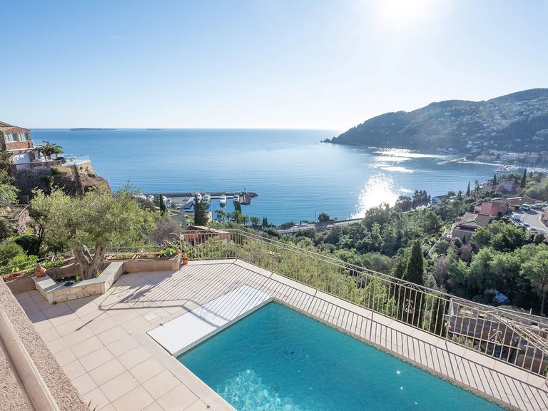 Villa for Sale in Theoule Sur Mer, Cannes Area 7