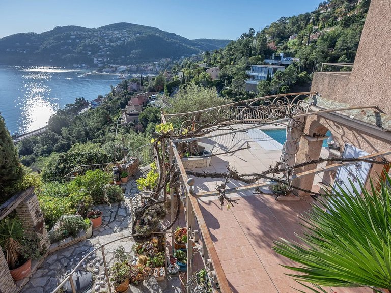 Villa for Sale in Theoule Sur Mer, Cannes Area 10