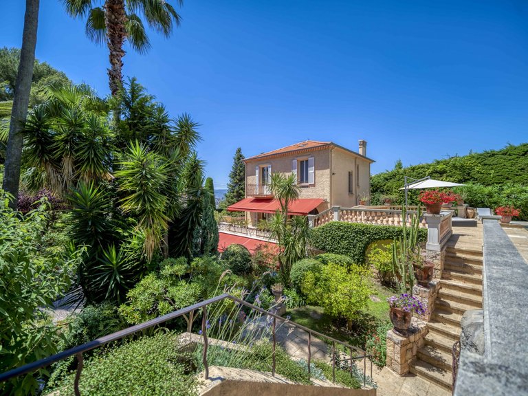 Villa for Sale in Le Cannet, Cannes Area 1