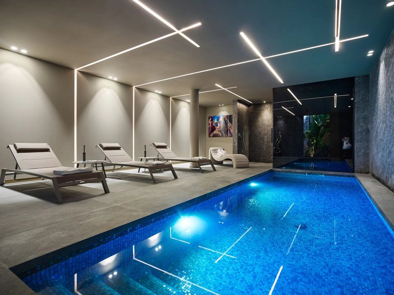 Villa for Sale in Cannes, Cannes Area 15
