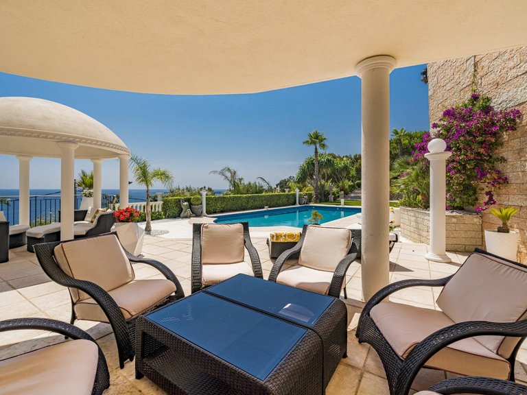 Villa for Sale in Cannes, Cannes Area 16