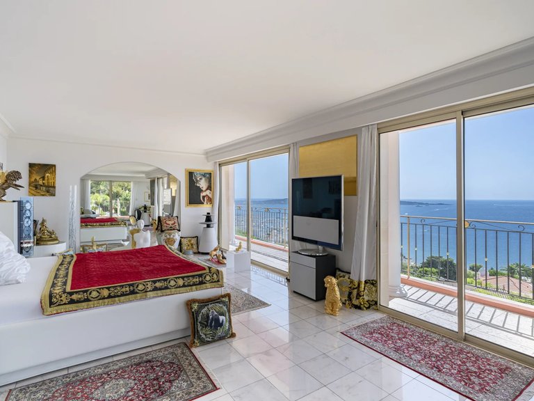 Villa for Sale in Cannes, Cannes Area 19