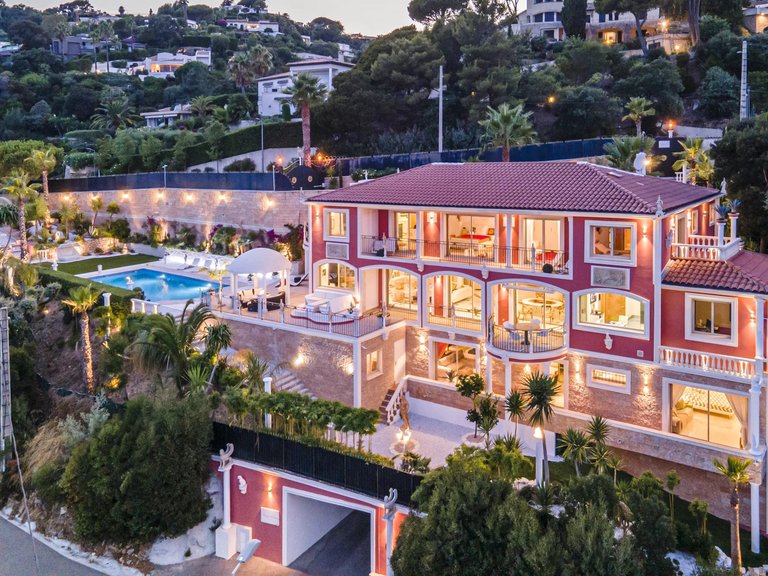 Villa for Sale in Cannes, Cannes Area 4