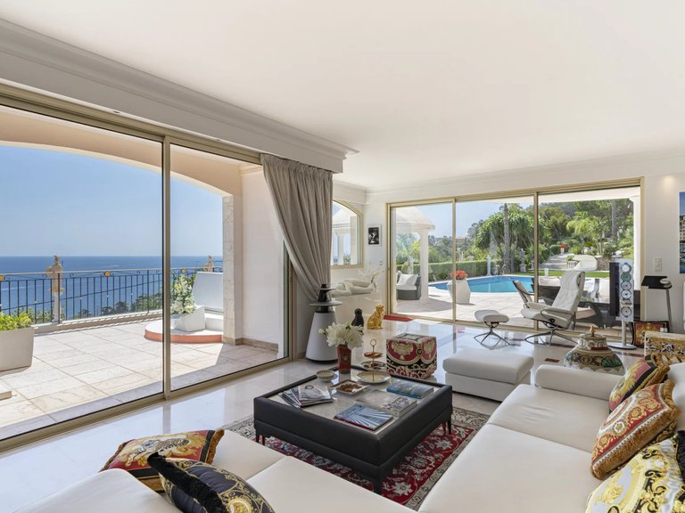 Villa for Sale in Cannes, Cannes Area 8