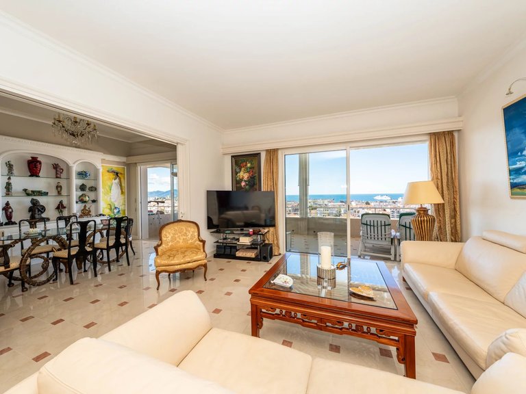 Apartment for Sale in Cannes, Cannes Area 6